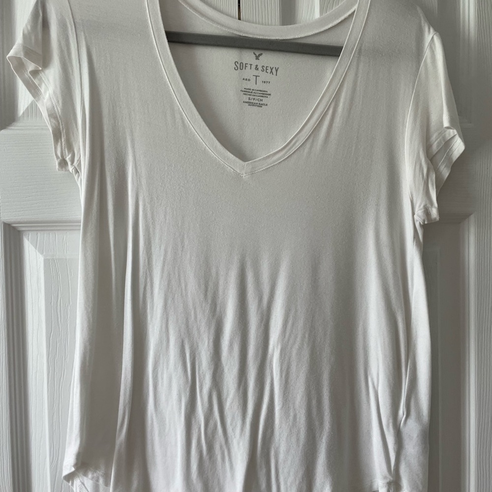 American Eagle white shirt